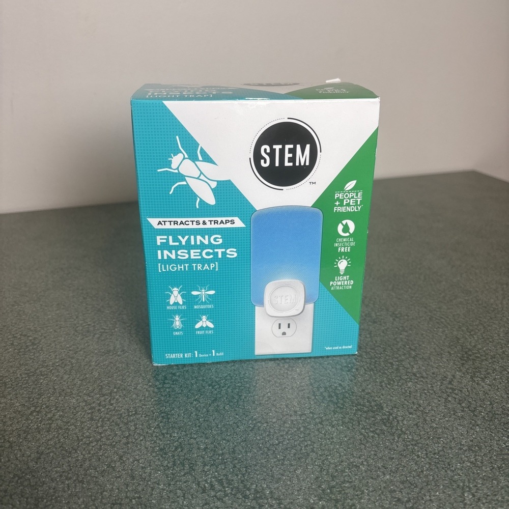 STEM Light Trap Attracts and Traps Flying Insects Starter Kit 1 Device &1 Refill